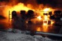 В России вспыхнувший бензовоз сжег 40 машин