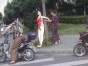 В Китае резиновую женщину использовали в качестве дорожного знака (фото)