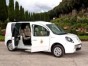 Папа Римский будет ездить на электромобилях Renault