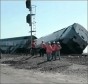 В США грузовик протаранил пассажирский поезд(фото)