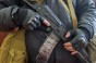 В Донецке вооруженные автоматчики «отжимают» у жителей авто