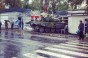 В Донецке российский танк въехал в магазин рядом с остановкой общественного транспорта (фото)
