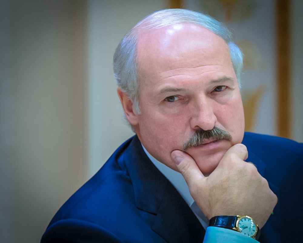 Лукашенко освободил автомобилистов Донбасса от платы за проезд по дорогам Беларуси