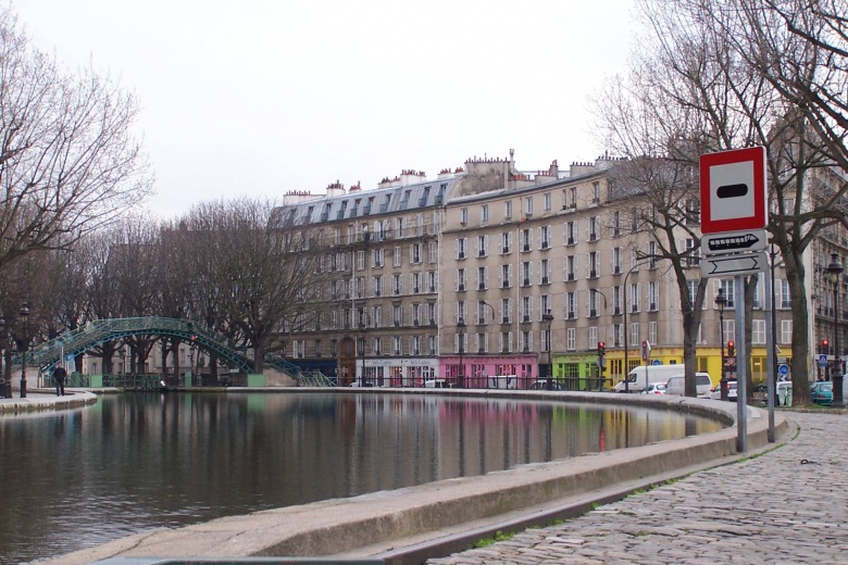 Жесть: кладбище скутеров и велосипедов в центре Парижа (фото)